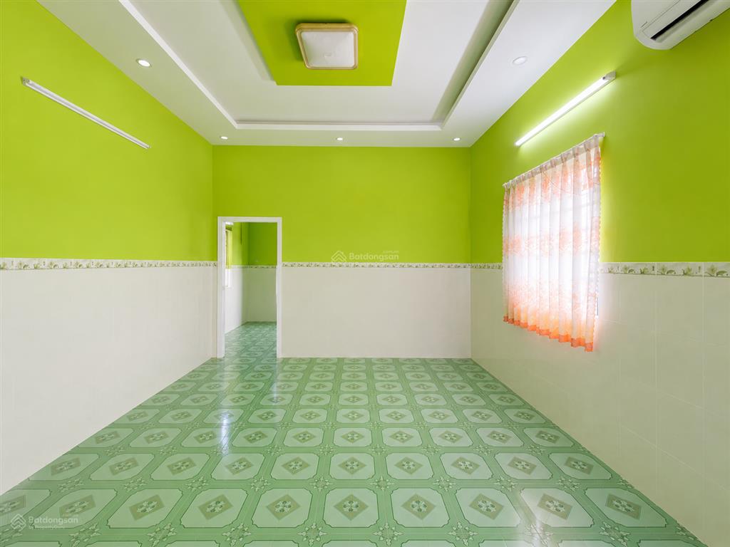 Rẻ lắm rồi, nhà 2 tầng hẻm xe hơi 7 chỗ, hơn chục mét đến mặt tiền, an cư lý tưởng