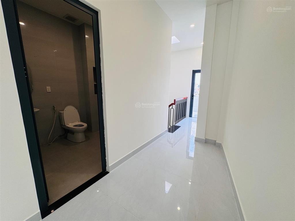 Sát mặt tiền đường nhánh dương đình hội, nhà 3 tầng, 83m2 ngang 5m hiếm