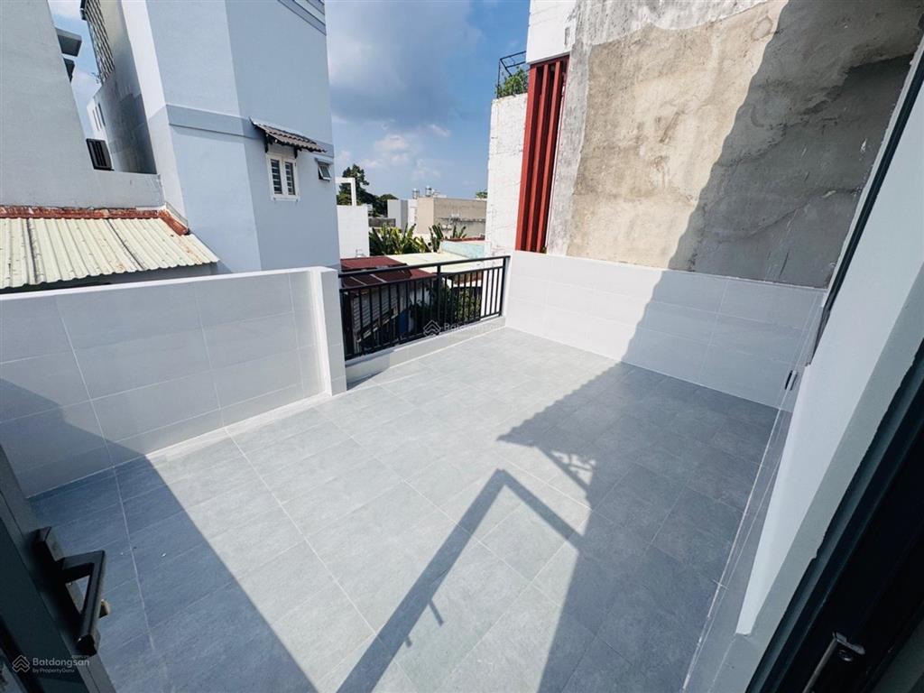 Sát mặt tiền đường nhánh dương đình hội, nhà 3 tầng, 83m2 ngang 5m hiếm