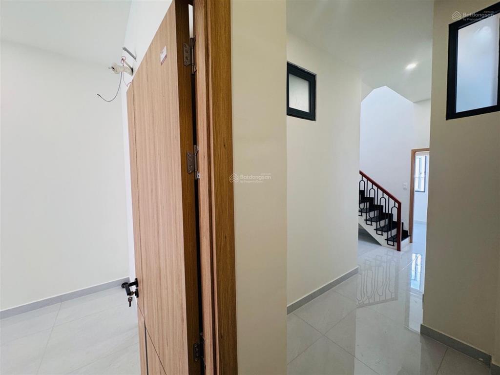 Sát mặt tiền đường nhánh dương đình hội, nhà 3 tầng, 83m2 ngang 5m hiếm
