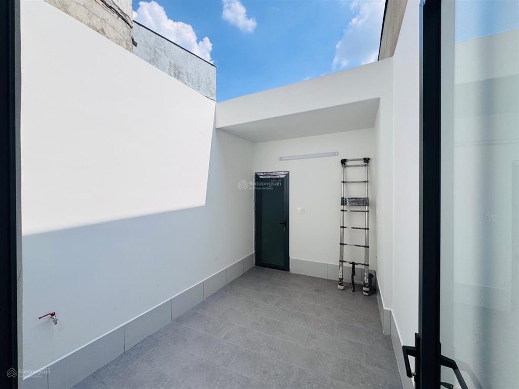 Sát mặt tiền đường nhánh dương đình hội, nhà 3 tầng, 83m2 ngang 5m hiếm