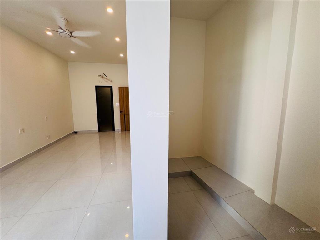 Sát mặt tiền đường nhánh dương đình hội, nhà 3 tầng, 83m2 ngang 5m hiếm