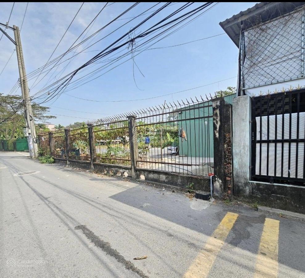 Vị trí kinh doanh sầm uất, kế bcons thống nhất và làng đại học. giá 288 tỷ