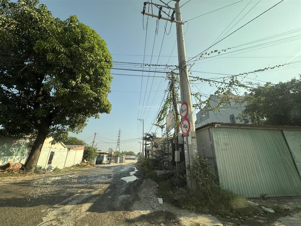 Bán đất tại cty bê tông 620, giá 790 tỷ, 6200m2, pháp lý đầy đủ 1000m2 thổ cư