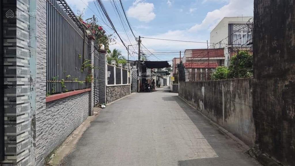 Kiếm đâu ra miếng biệt thự vườn ngay trung tâm tp biên hoà. diện tích 18x18m