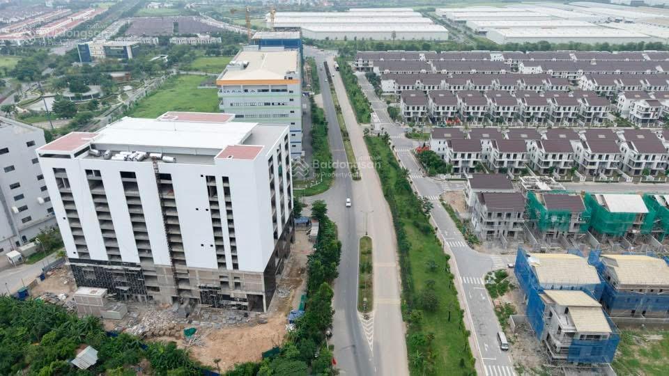 Cắt lỗ nhanh căn biệt thự 180m2  khu vsip đang cho thuê 300 triệu/năm  giá 55 triệu/m2 đất