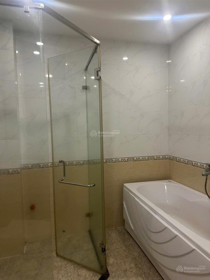 Bán nhà khu phố tây có dòng tiền thu nhập tốt. nhà gần biển quảng trường tháp trầm hương nha trang