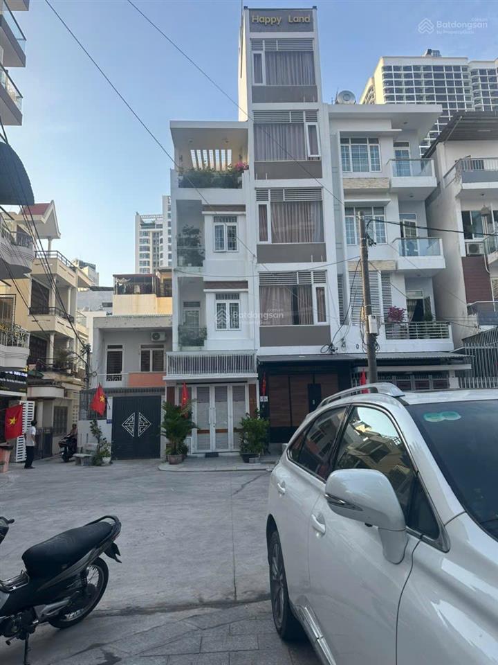Bán nhà khu phố tây có dòng tiền thu nhập tốt. nhà gần biển quảng trường tháp trầm hương nha trang
