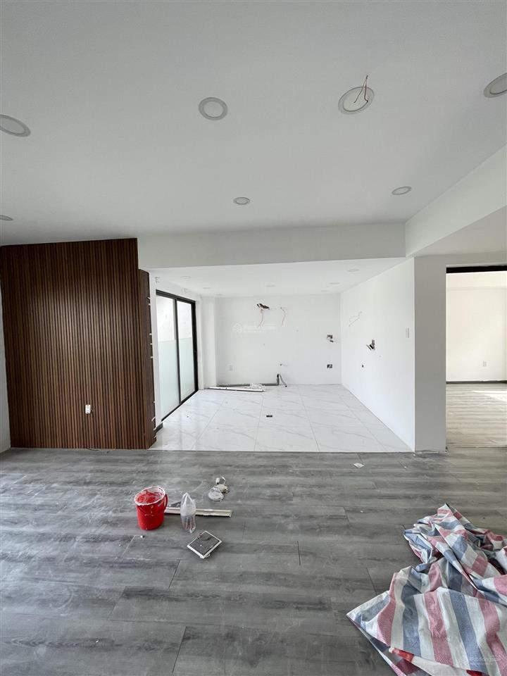 Cho thuê nhà phố liền kề hà đô q10 5.5m x 16m, 4 lầu, 50tr làm vp ct, thẩm mỹ, spa, nha khoa, ở