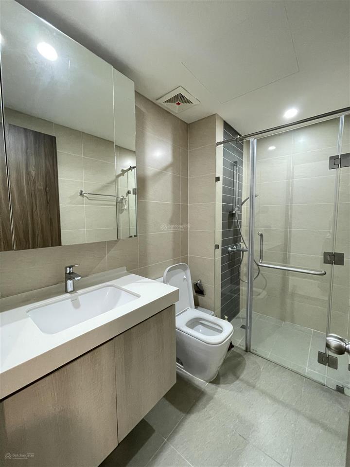 Chính chủ cho thuê căn 1pn 61m2 đầy đủ nội thất 16tr dự án hà đô q10 nhà trống sẵn vào ở liền