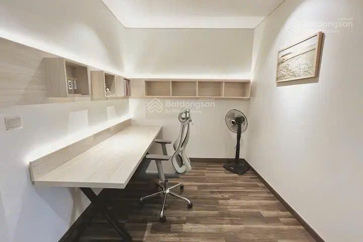 Cần bán căn 2pn hà đô q10 tầng đẹp view thoáng, suất oto có sổ hồng