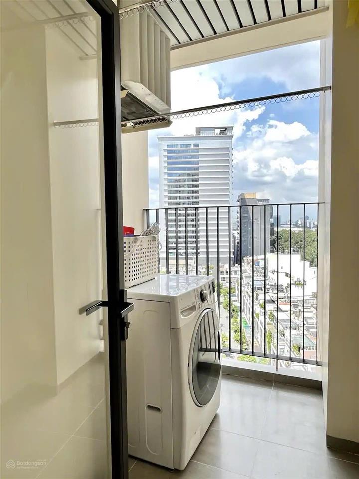 Cần bán căn 2pn hà đô q10 tầng đẹp view thoáng, suất oto có sổ hồng