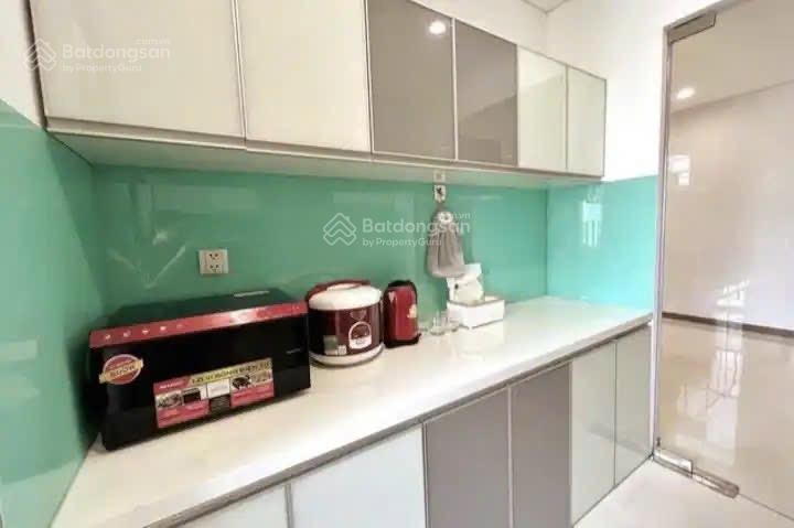 Cần bán căn 2pn hà đô q10 tầng đẹp view thoáng, suất oto có sổ hồng
