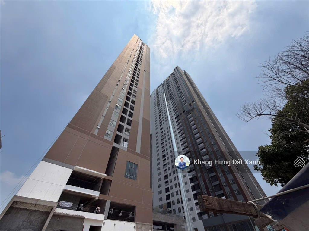 Em cần bán cc a&t sky garden, 2,68 tỷ, 74m2, view hồ gươm xanh, tầng cao còn tl
