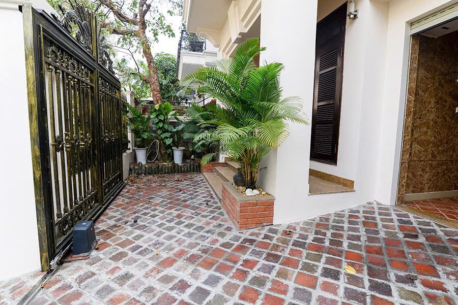 Cho thuê biệt thự 280m2 số 8 c4ciputra, phường phú thượng, hà nội