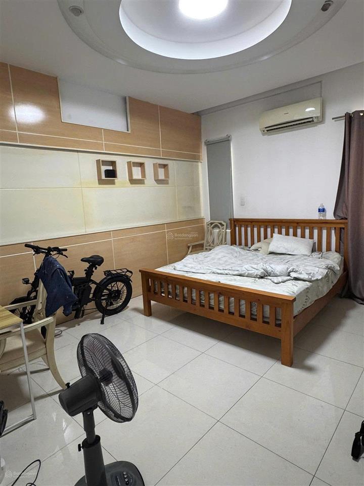 Cho thuê tòa nhà mặt tiền lương định của  1 trệt 3 lầu, hot nhất khu vực