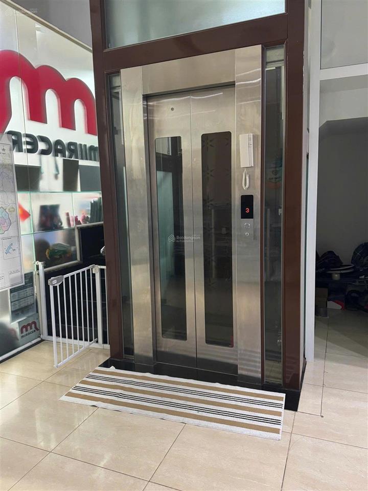 Cho thuê tòa nhà mặt tiền lương định của  1 trệt 3 lầu, hot nhất khu vực