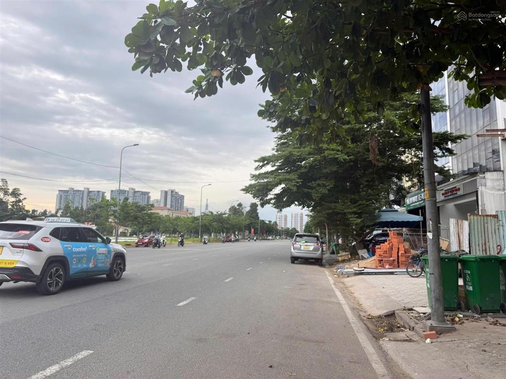 Cho thuê mặt bằng kinh doanh, ngay đảo kim cương 8x20m, vị trí đẹp, kinh doanh tự do chỉ 55tr/tháng