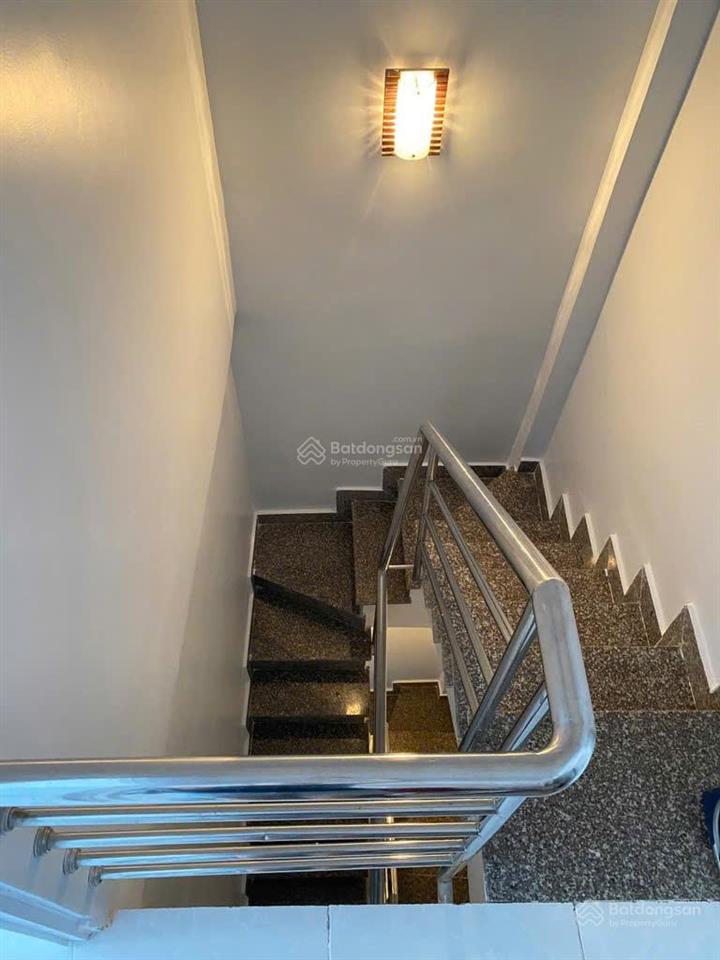 Bán nhà chỉ hơn 1 tỉ gần cầu ông bốn, 02 tầng dt 30m2