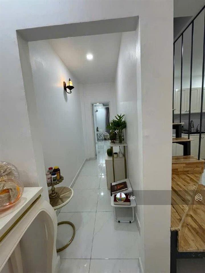 Nhà mới cấp 4 có sân rộng ngay cầu long kiểng  dt 5,2x22m