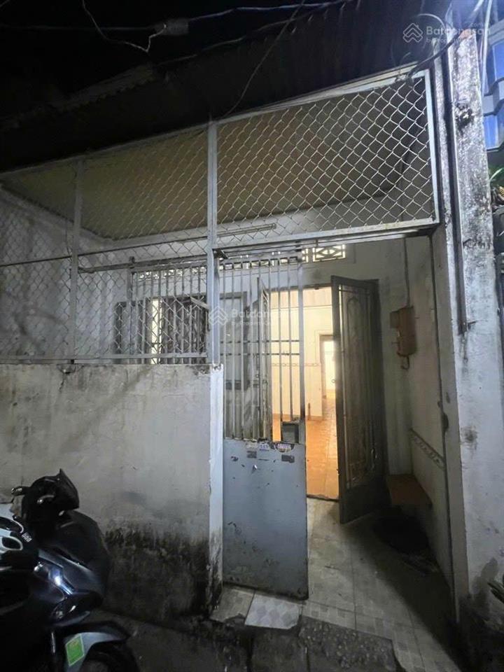 Nhà cũ tiện sửa theo ý muốn  gần kdc himlam  02 tầng 4x12,5m