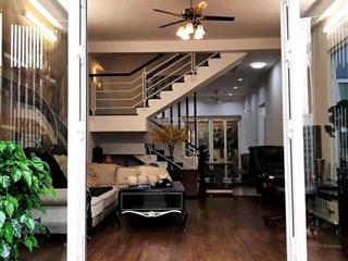 Bán nhà chính chủ gần hoàng quốc việt, hẻm xe hơi 03 tầng 05 pn, nở hậu, dt 5x15m