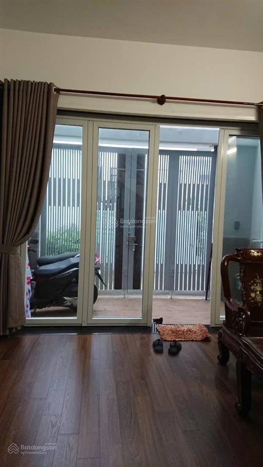 Bán nhà chính chủ gần hoàng quốc việt, hẻm xe hơi 03 tầng 05 pn, nở hậu, dt 5x15m