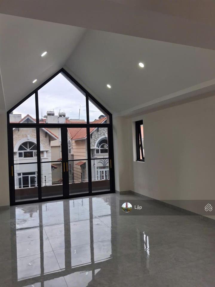 Nhà mới chưa sử dụng tự do bố trí  kdc himlam 04 tầng 10x20m