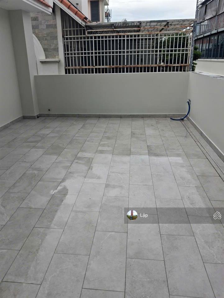 Nhà mới chưa sử dụng tự do bố trí  kdc himlam 04 tầng 10x20m