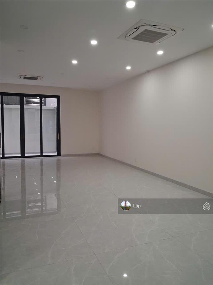 Nhà mới chưa sử dụng tự do bố trí  kdc himlam 04 tầng 10x20m