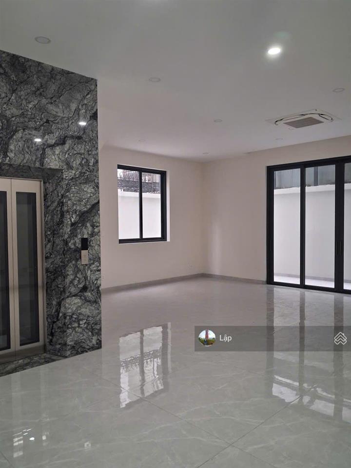 Nhà mới chưa sử dụng tự do bố trí  kdc himlam 04 tầng 10x20m