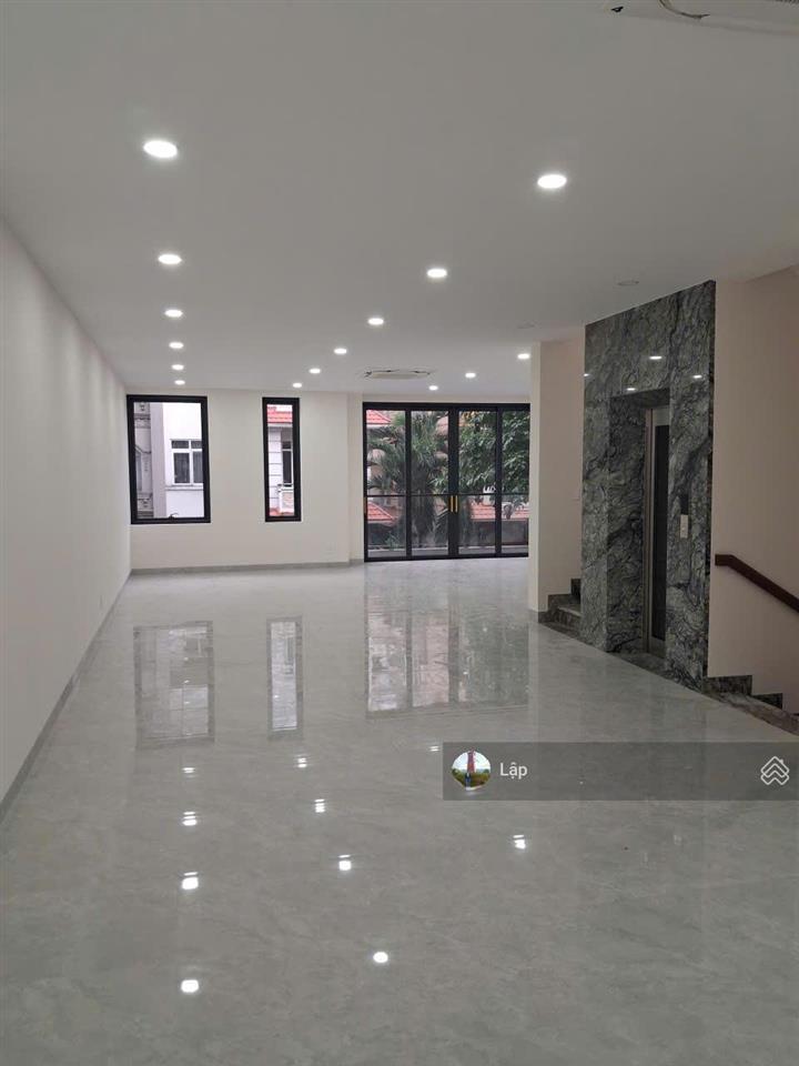 Nhà mới chưa sử dụng tự do bố trí  kdc himlam 04 tầng 10x20m