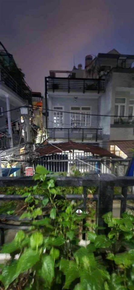 Nhà hoàn công đủ có sân vườn ngay hoàng trọng mậu  02 tầng 3,6x16m