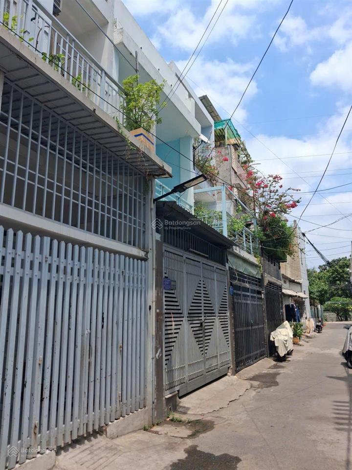 Nhà hẻm xe hơi  kdc hiện hữu  02 tầng 4,5x15m