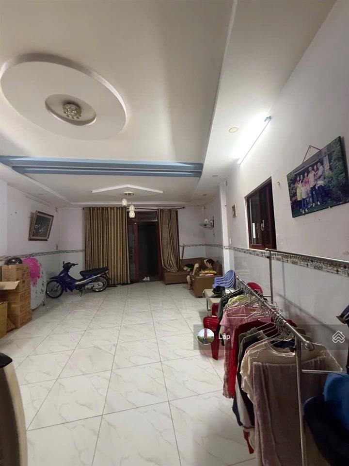 Hẻm 5m thẳng xe hơi sát nhà  kdc hiện hữu  02 tầng 6x9m