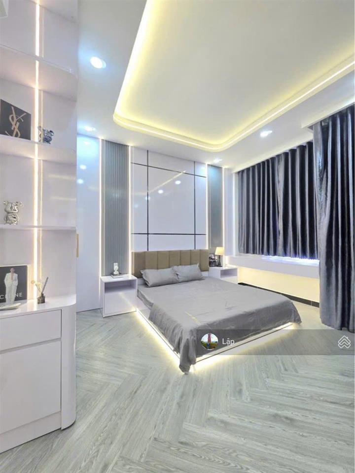 Nhà mới nở hậu full nội thất hẻm xe hơi  shr hỗ trợ vay  03 tầng 4,9x11m