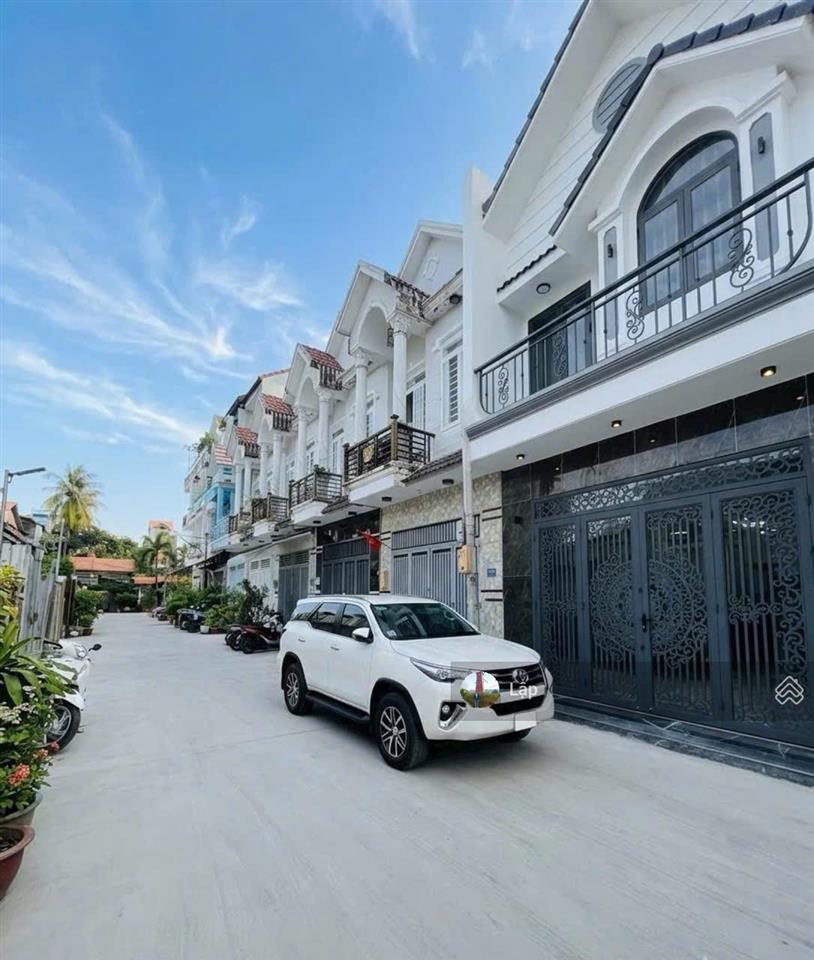 Nhà mới nở hậu full nội thất hẻm xe hơi  shr hỗ trợ vay  03 tầng 4,9x11m