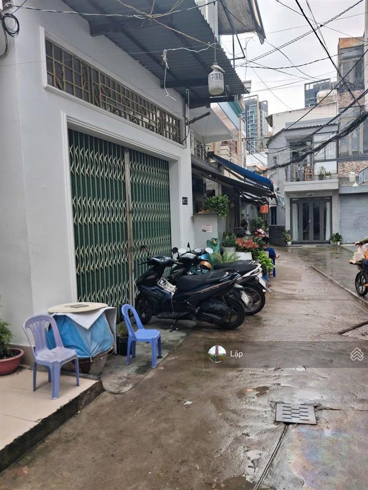 Nhà gần mặt tiền xe hơi trệt, lửng khuôn đất vô cùng đẹp  5x11m