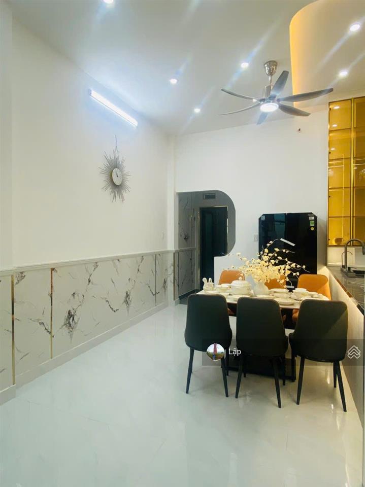 Nhà shr kdc hiện hữu ngay chợ phú xuân  02 tầng 6x10m