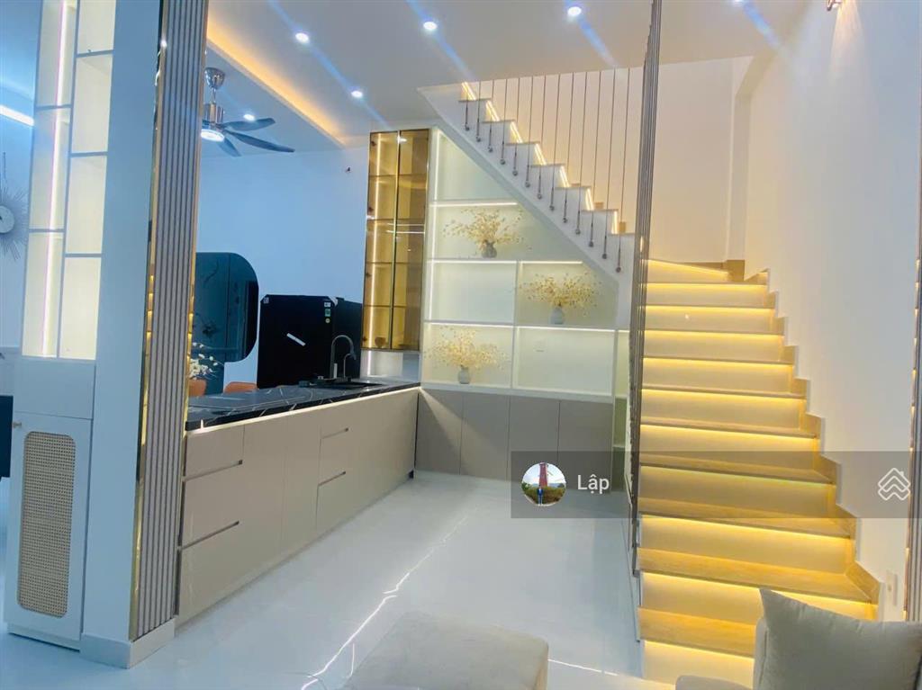 Nhà shr kdc hiện hữu ngay chợ phú xuân  02 tầng 6x10m