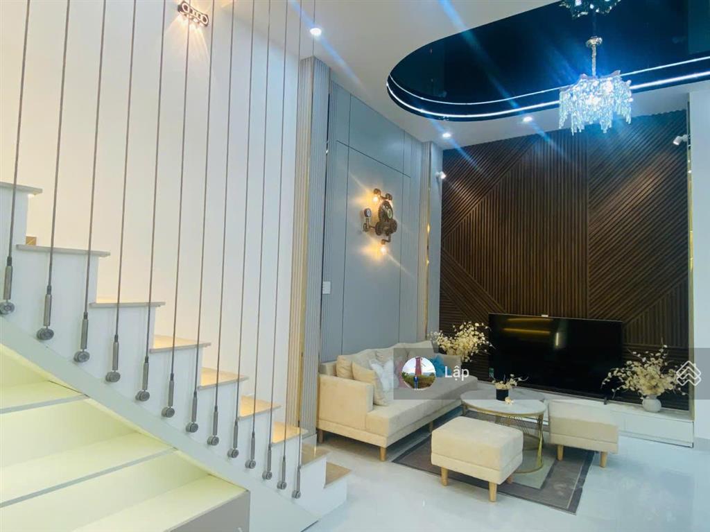 Nhà shr kdc hiện hữu ngay chợ phú xuân  02 tầng 6x10m