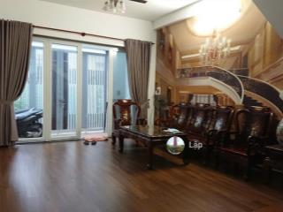 Nhà hẻm xe hơi ngay hoàng quốc việt, 05pn, 03 tầng ngang 5 nở hậu 7