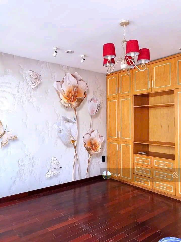 Nhà hẻm xe hơi ngay hoàng quốc việt, 05pn, 03 tầng ngang 5 nở hậu 7