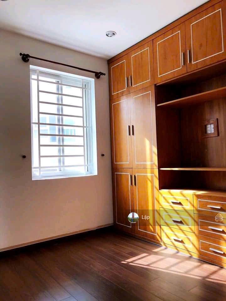 Nhà hẻm xe hơi ngay hoàng quốc việt, 05pn, 03 tầng ngang 5 nở hậu 7
