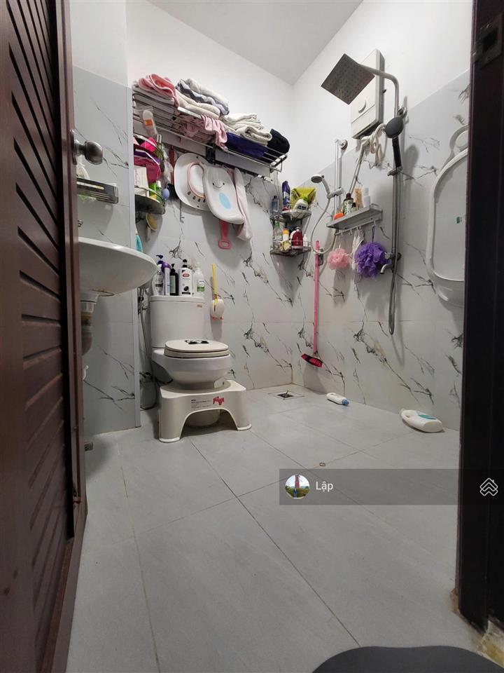 Nhà 04 tầng vuông vức hoàn công đủ  ngay him lam