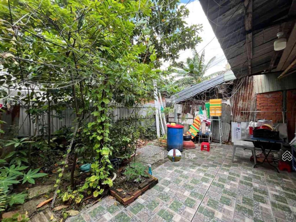 Nhà cấp 4  quy hoạch ra mặt tiền đường 16m  còn 70m2 đất hiện hữu dt 6,5x21m