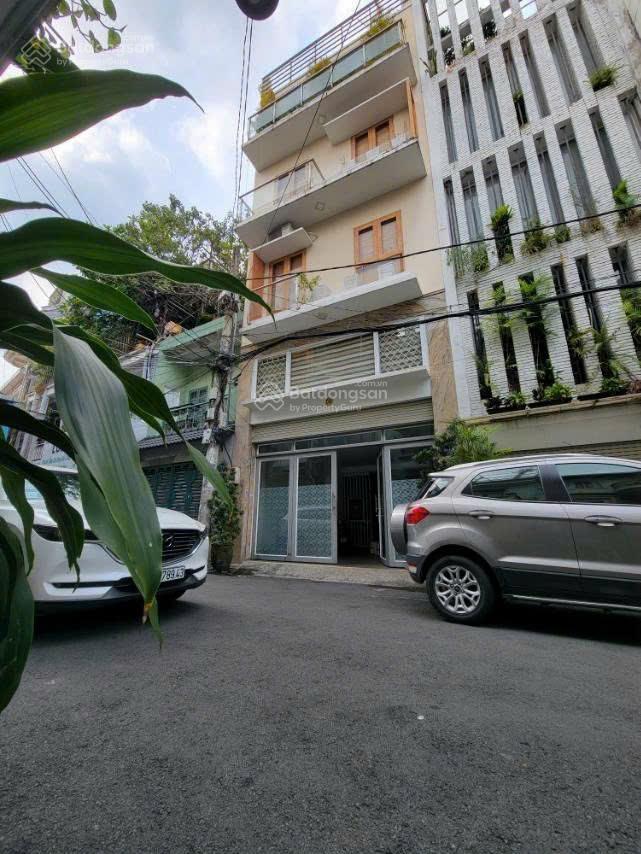 Nhà hxh 8m đường 3/2, q. 11  dt 8mx33m nở hậu đẹp  cn 305m2  ctxd hầm 11 tầng giá 30.5 tỷ