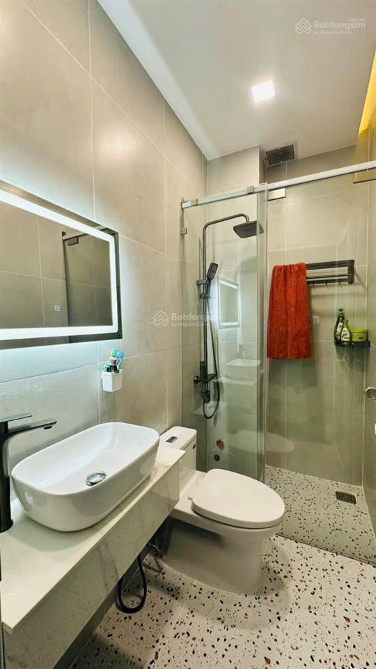 Nhà hxh 8m đường 3/2, q. 11  dt 8mx33m nở hậu đẹp  cn 305m2  ctxd hầm 11 tầng giá 30.5 tỷ