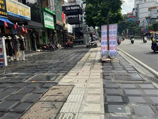 Bán nhà 2mt đường 3/2 quận 10 ,dt4x20m cn 80m2,vĩa hè 8m,hẻm sau rộng 10m giá chỉ 31 tỷ