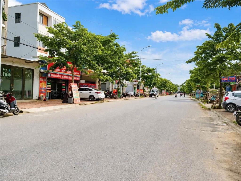 Giá sốc 800 triệu, lô 92m2 trung tâm thị trấn thanh hà, cách ql21 500m